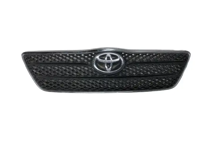 Toyota Corolla E120 E130 (2000 - 2004) 3065I010 Верхняя решетка радиатора — фото 1