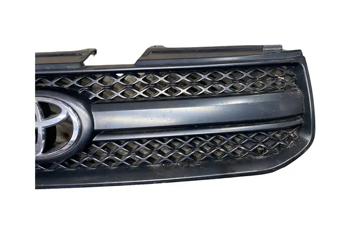 Toyota RAV 4 (XA20) (2000 - 2005) 5310142140 Верхняя решетка радиатора — фото 4