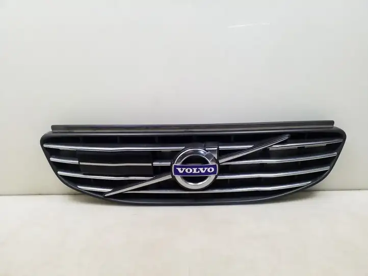Volvo XC60 (2013 - 2017) 31333833 Передняя решетка — фото 1
