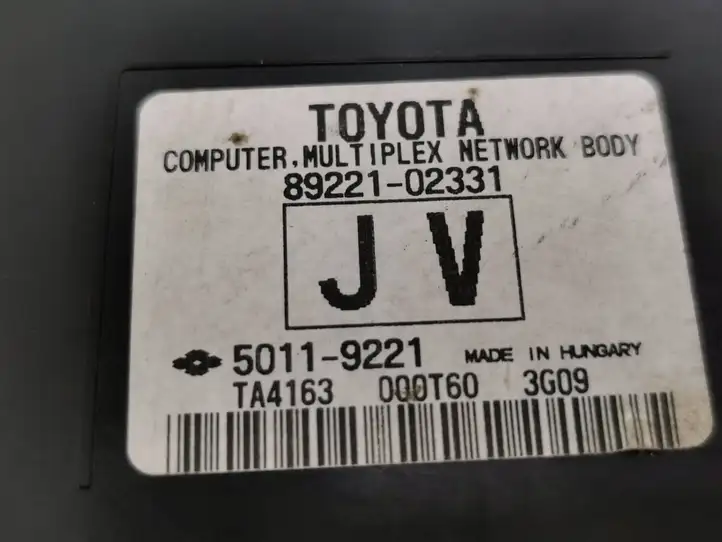 Toyota Auris E180 (2012 - 2018) 8922102331 Модуль управления кузовом (BCM) — фото 5