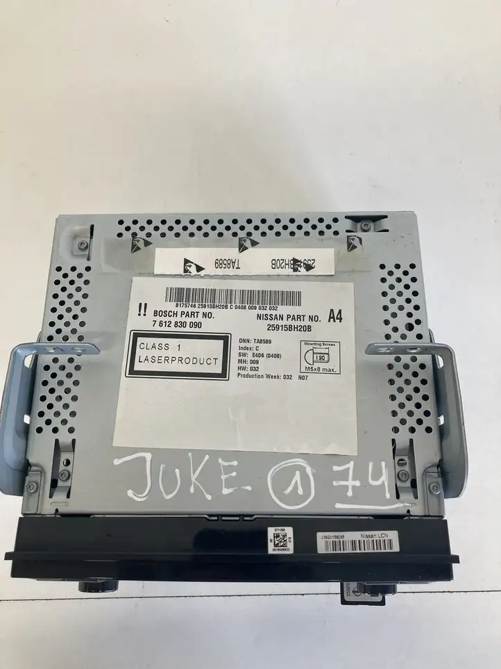 Nissan Juke I F15 (2010 - 2018) 7612830090 Магнитола / мультимедийная система — фото 5