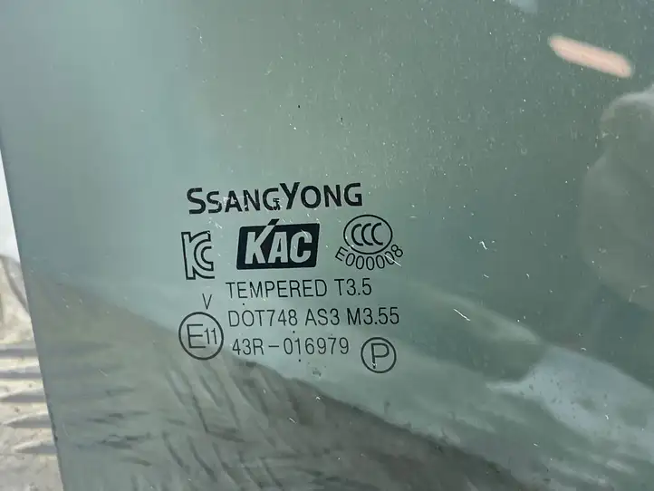 SsangYong Korando (2017 - ) Стекло задней двери — фото 2