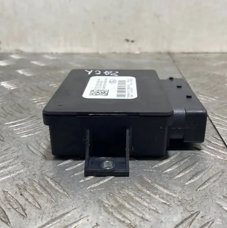 Ford F150 (2014 - 2018) FL342C496AK Блок управления стояночным тормозом (EPB) — фото 4