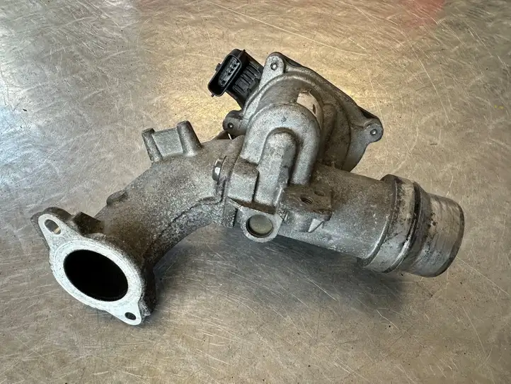 Nissan Juke I F15 (2010 - 2018) 8200614985 Дроссельная заслонка — фото 3
