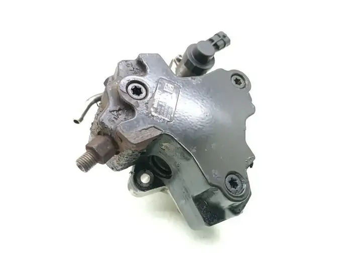 Kia Ceed (2006 - 2010) 33100-27400 Топливный насос — фото 1