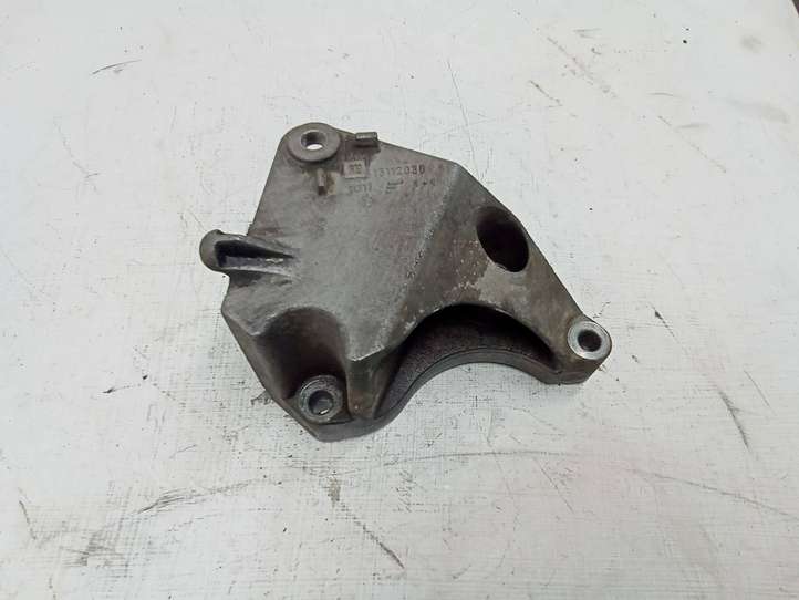 Opel Vectra (2002 - 2005)  13112030 Кронштейн