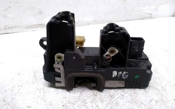 Opel Vectra (2002 - 2005)  13157759 Замок задней двери