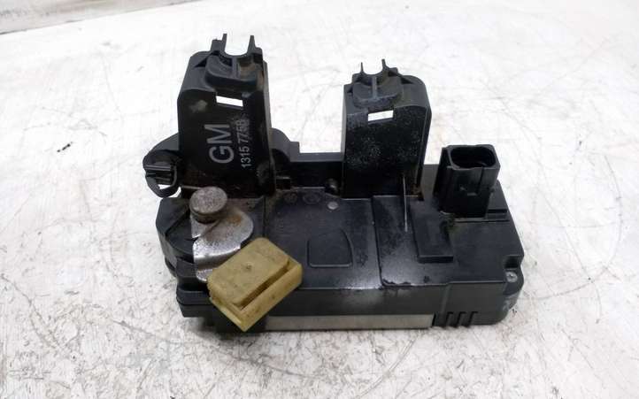 Opel Vectra (2002 - 2005)  13157758 Замок задней двери