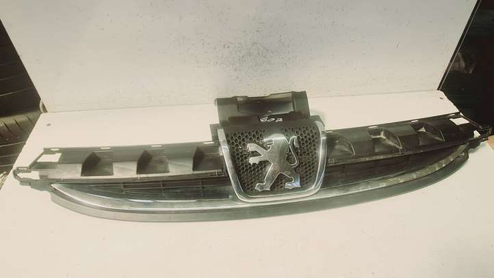 Peugeot 607 (2000 - 2004)  9638052277 Верхняя решётка