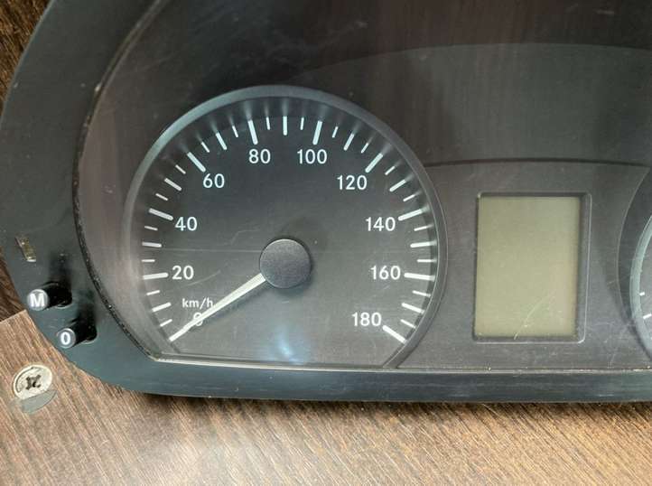 Mercedes-Benz Sprinter W906 (2006 - 2018)  9069002200 Спидометр (приборный щиток)