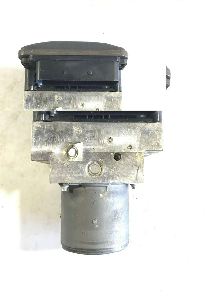 BMW 6 F12 F13 (2010 - 2018)  6852808 Блок ABS