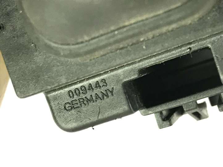 Audi A4 (2019 - )  8W0937124A Ящик предохранителей (комплект)