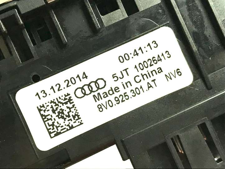 Audi A3/S3 8V (2012 - 2016)  8V0925301AT Блок переключателей