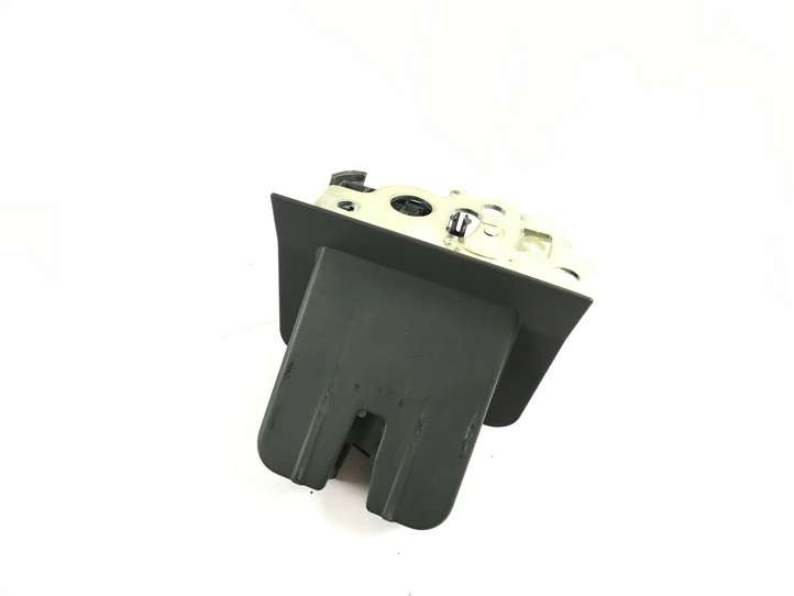 Audi A3/S3 8V (2012 - 2016)  8R0827505 Замок задней крышки