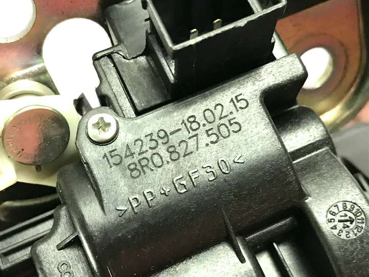 Audi A3/S3 8V (2012 - 2016)  8R0827505 Замок задней крышки