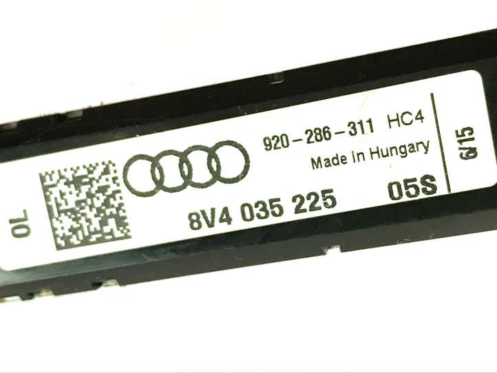 Audi A3/S3 8V (2012 - 2016)  8V4035225 Усилитель антенны