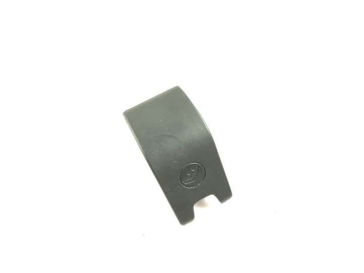 Audi A3/S3 8V (2012 - 2016)  8V0887233A Заглушка, крышка ISOFIX