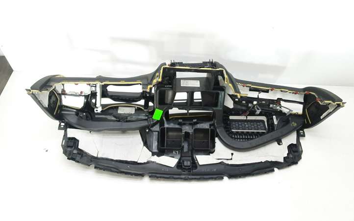 BMW X3 F25 (2010 - 2017)  58747401 Панель
