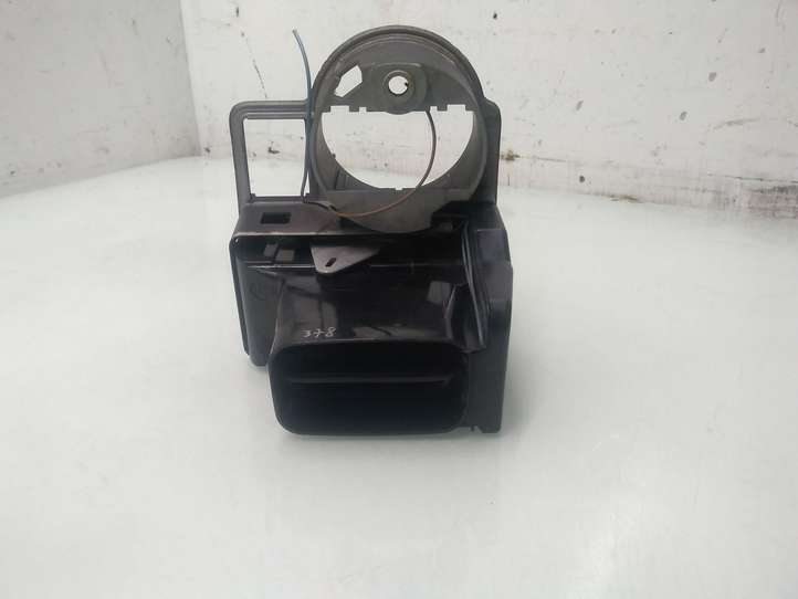 Volkswagen Bora (1998 - 2005)  1J1819703D Боковая воздушный дефлектор