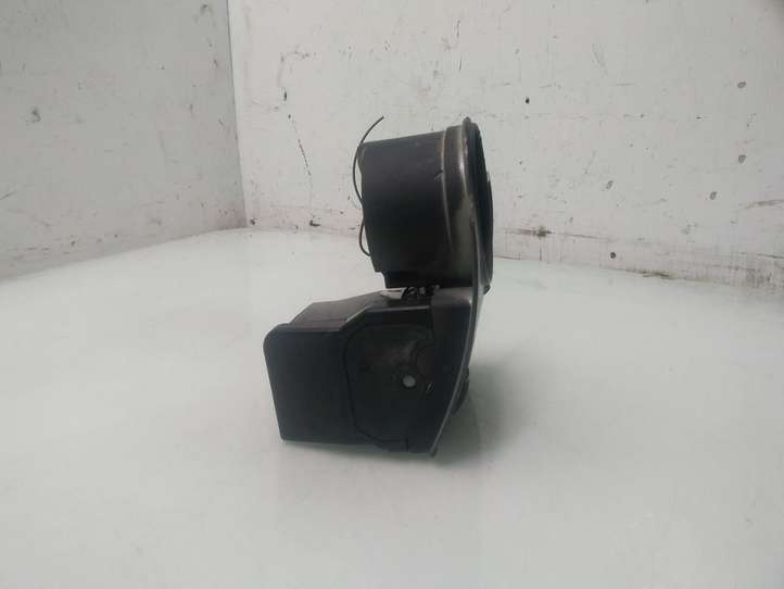Volkswagen Bora (1998 - 2005)  1J1819703D Боковая воздушный дефлектор