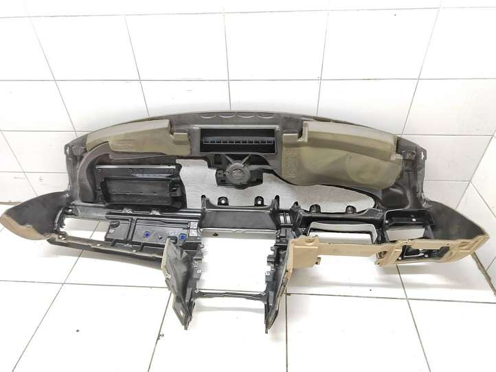 BMW 5 E60 E61 (2004 - 2010)  6976407 Панель