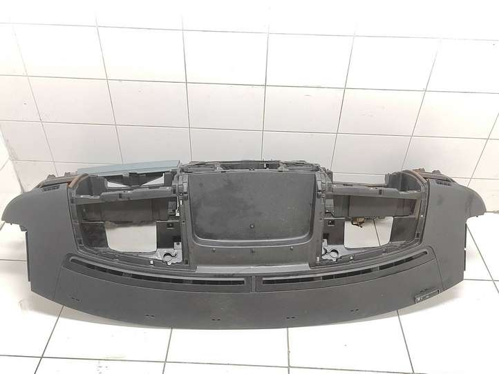 Ford Transit (2006 - 2013)  6C1119098A Панель