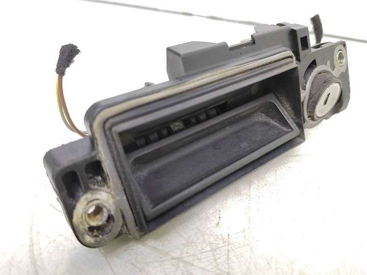 Mercedes-Benz E W211 (2002 - 2009)  A2037500093 Ручка задней крышки