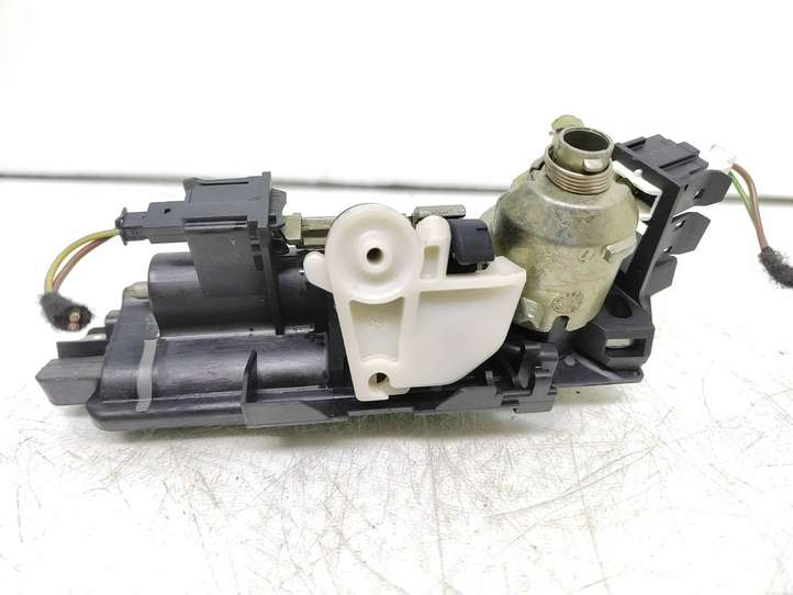 Mercedes-Benz E W211 (2002 - 2009)  A2037500093 Ручка задней крышки