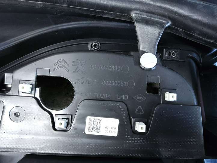 Citroen Berlingo (2018 - )  16841899ZD Панель