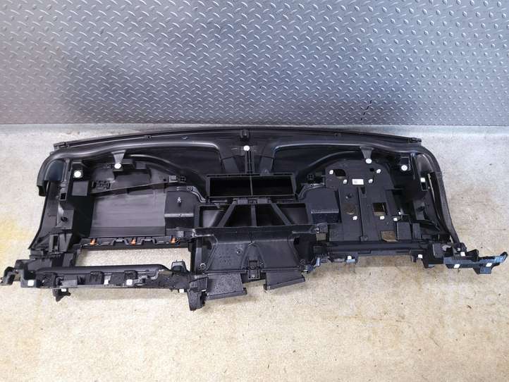 Citroen Berlingo (2018 - )  16841899ZD Панель