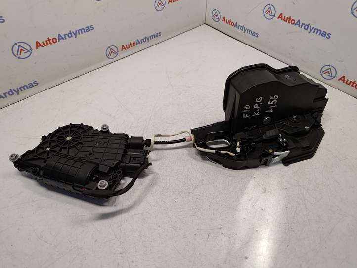 BMW 5 F10 F11 (2009 - 2016)  7154515 Замок задней двери