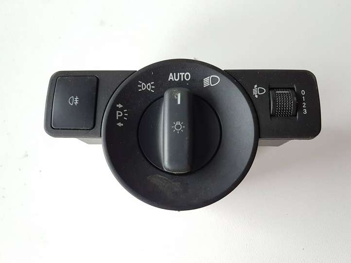 Mercedes-Benz Vito W447 (2014 - )  A4479058100 Включатель фонарей