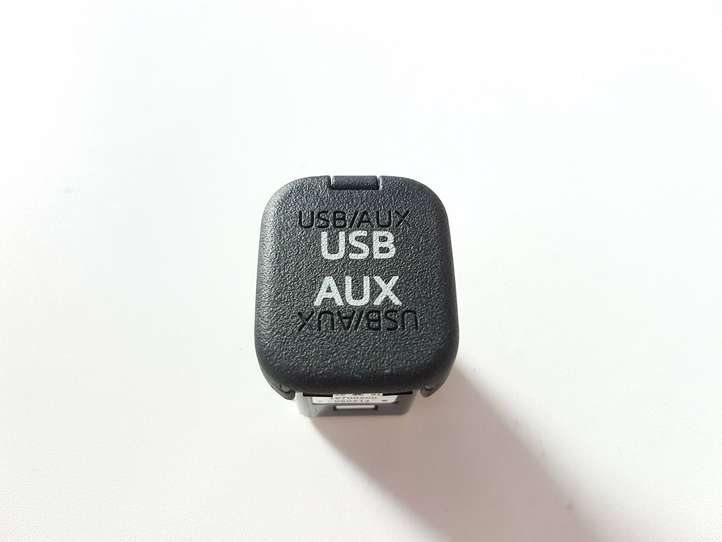 Mazda CX-5 (2012 - 2015)  KD45669U0 Разъем AUX