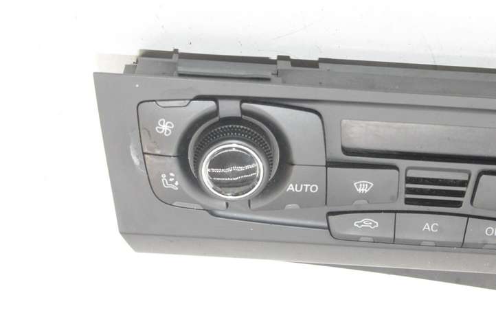 Audi A4 (2007 - 2011)  8T2820043M Управление климат контролем
