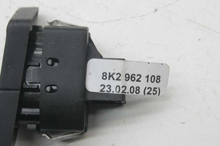 Audi A4 (2007 - 2011)  8K2962108 Включатель центрального замка