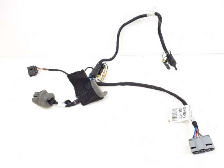 Mercedes-Benz E C207 W207 (2009 - 2017)  A2074405433 Другой проводник