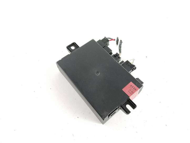Jeep Cherokee (2001 - 2007)  04692075AC Блок управления крюка для прицепа