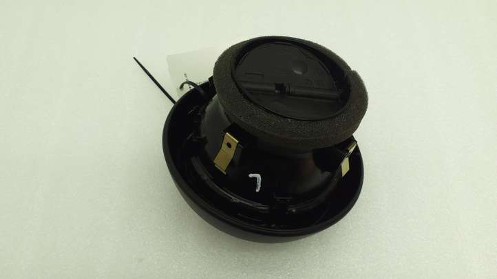 Mini One Cooper F56 F55 (2012 - 2022)  9262413 Боковая воздушный дефлектор