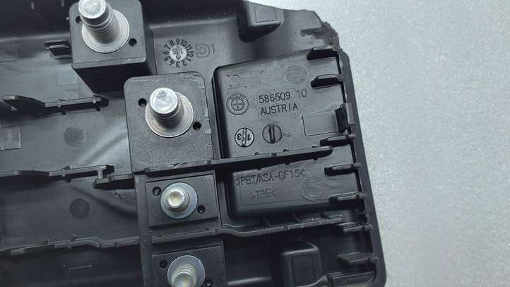 Mini One Cooper F56 F55 (2012 - 2022)  9321023 Узел подключения плюсовых проводов
