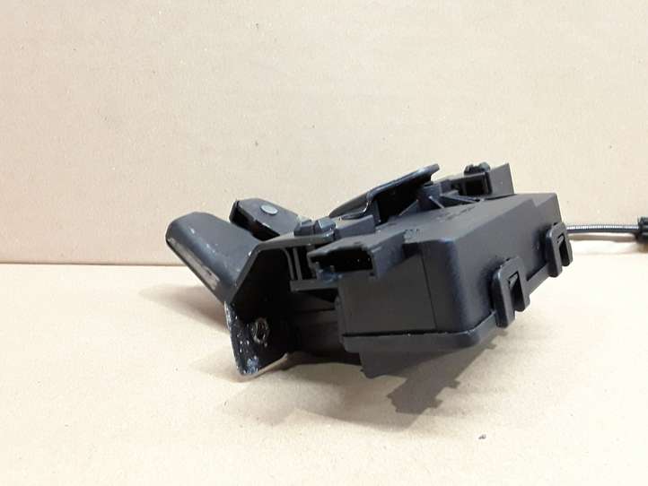 BMW 3 E90 E91 (2005 - 2012)  7840717 Замок задней крышки