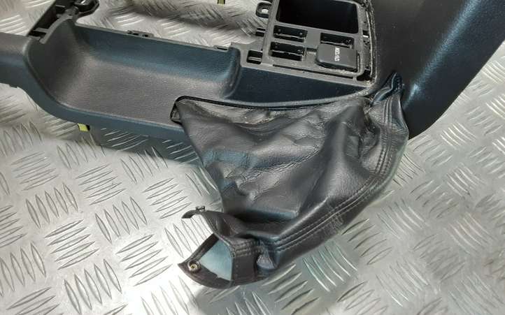Toyota Land Cruiser (J150) (2009 - )  5880460540 Рамка рычага переключения передач