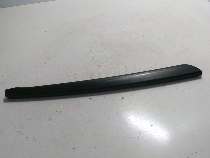 Toyota Verso (2009 - 2012)  756410F010 Отделка заднего бокового стекла