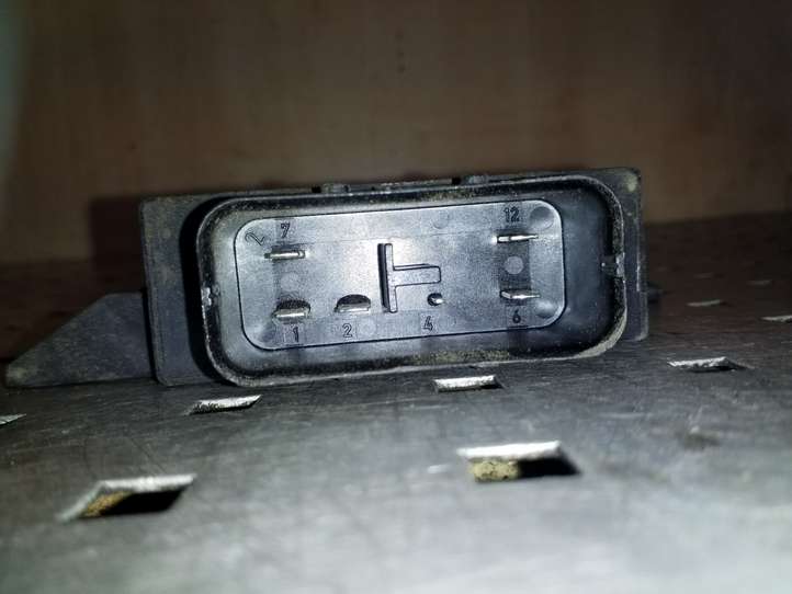 Audi A8 (2010 - 2014)  4H0906093D Блок управления топливного насоса