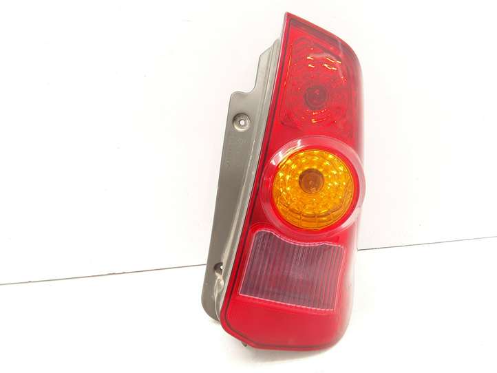 Mitsubishi Space Star (1998 - 2005)  MR913174 Задний фонарь в кузове