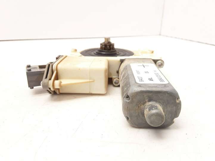Toyota Avensis T250 (2006 - 2009)  6984005100 Механизм подъема окон задней двери