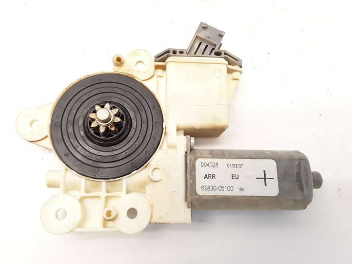 Toyota Avensis T250 (2006 - 2009)  6983005100 Механизм подъема окон задней двери
