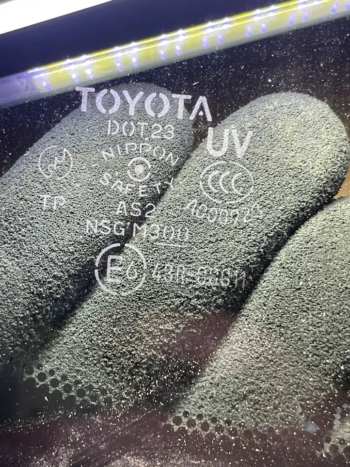 Toyota RAV 4 (XA20) (2000 - 2005) Заднее боковое стекло — фото 2
