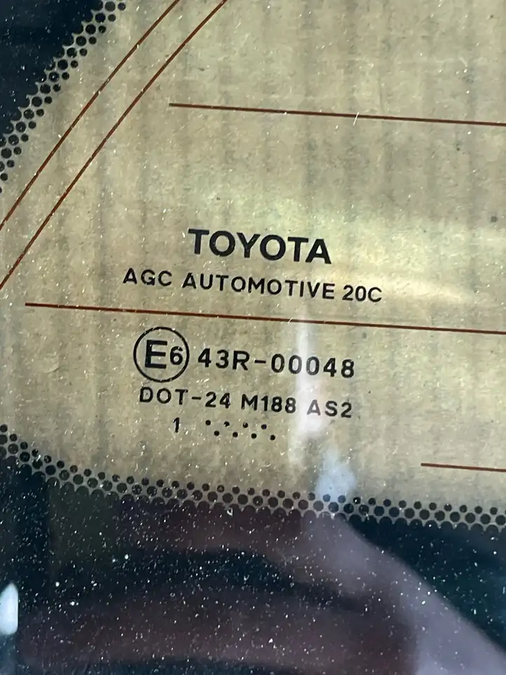 Toyota Avensis T270 (2009 - 2012) Заднее боковое стекло — фото 2