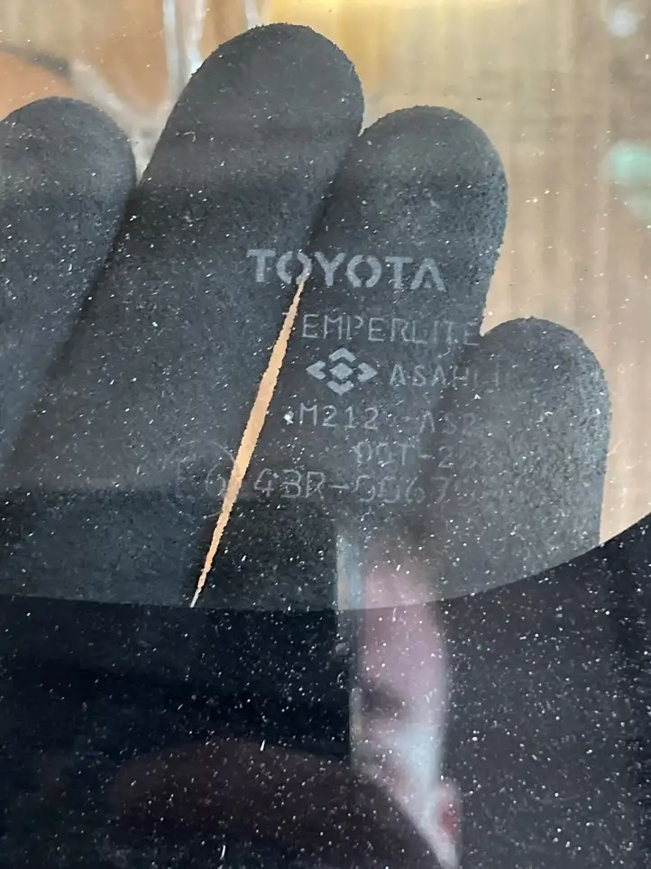 Toyota Yaris Verso (1999 - 2005) Заднее боковое стекло — фото 2