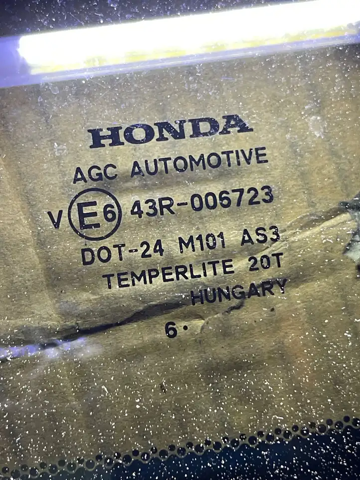 Honda CR-V (2006 - 2009) Заднее боковое стекло — фото 2